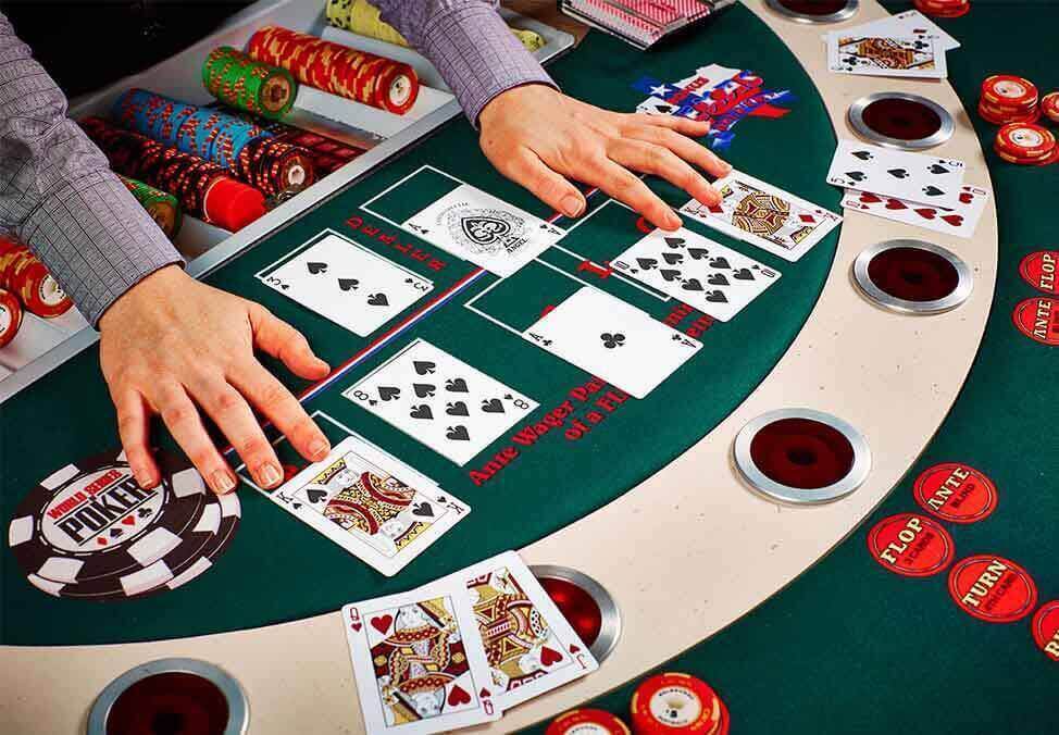 Texas Holdem With Poker Analyzer